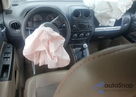 2015 Jeep Compass Sport z USA, uszkodzony, nr VIN 1C4NJDBB9FD436596